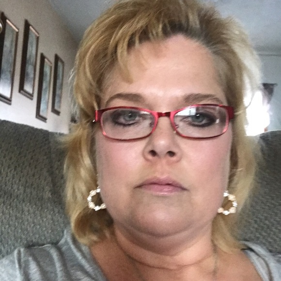 Meet your Posher, Barb - Picture 1 of 1